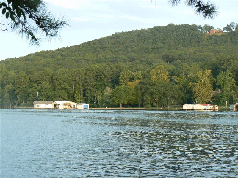 021-Drive along the lake.JPG